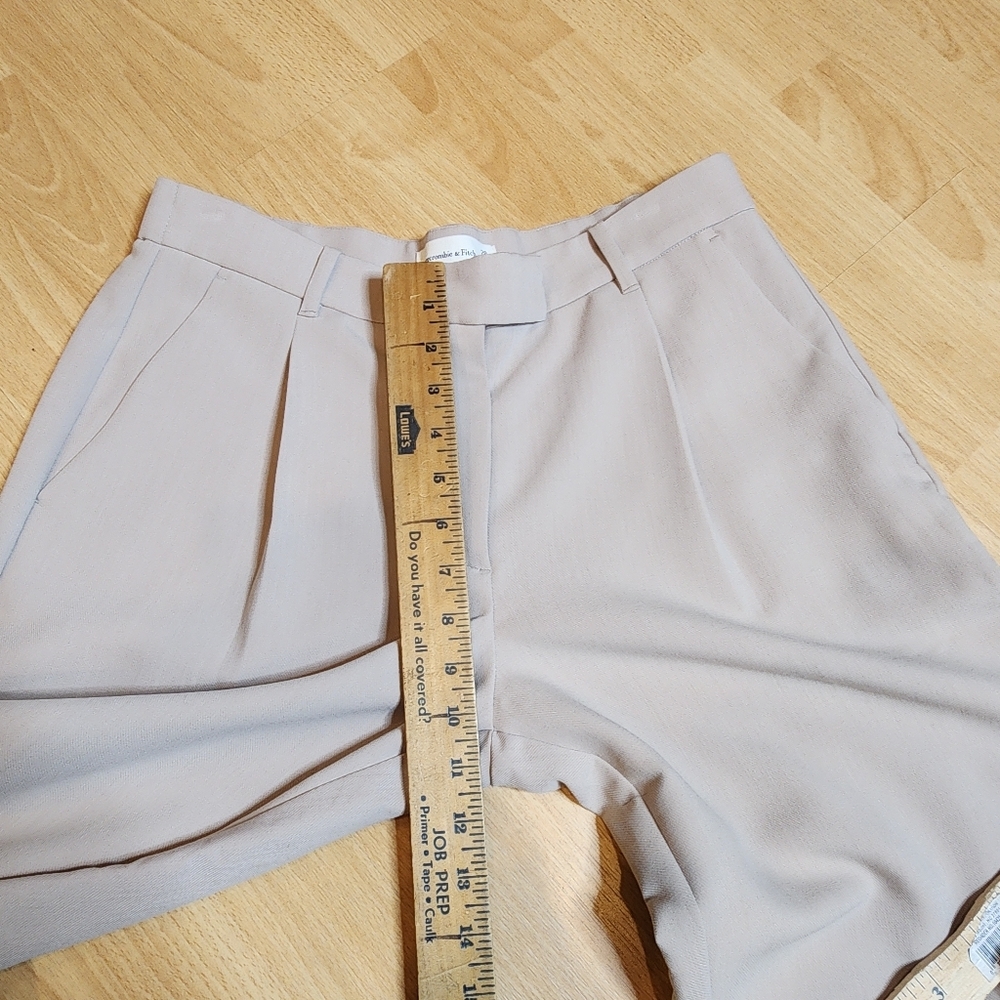 Abercrombie & Fitch Women's Light Taupe Straight-Leg Trousers - Picture 6 of 16